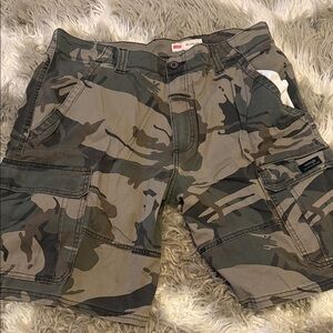 Wrangler Green and Brown Cargo Shorts